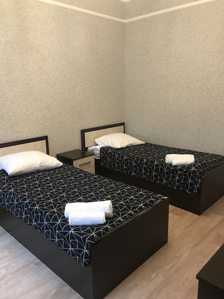Twin Room, Shared Bathroom photo 1