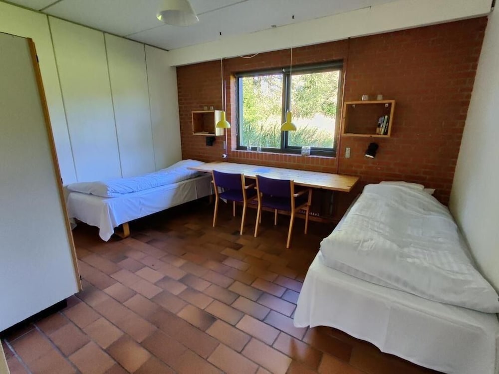 Standard Twin Room photo 3