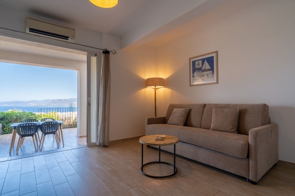 Comfort Apartment - Photo 6