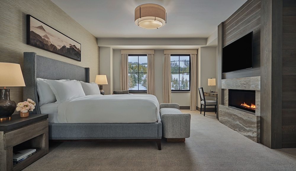 Peak One Bedroom Residence