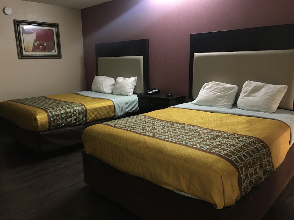 Deluxe Double Room, 2 Queen Beds photo 1
