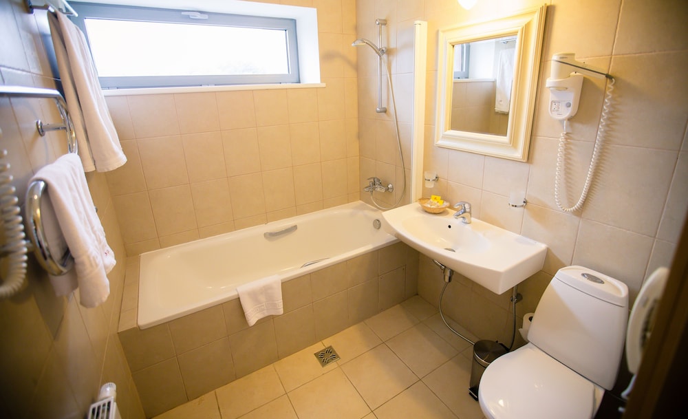 Family Apartment, 1 Bedroom - Photo 8