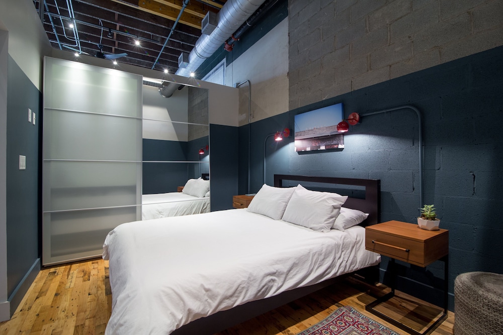 Loft 202