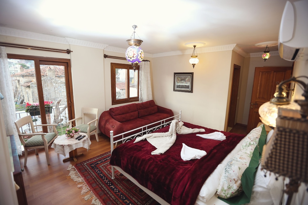 Traditional Shared Dormitory, Mixed Dorm, Smoking photo 1