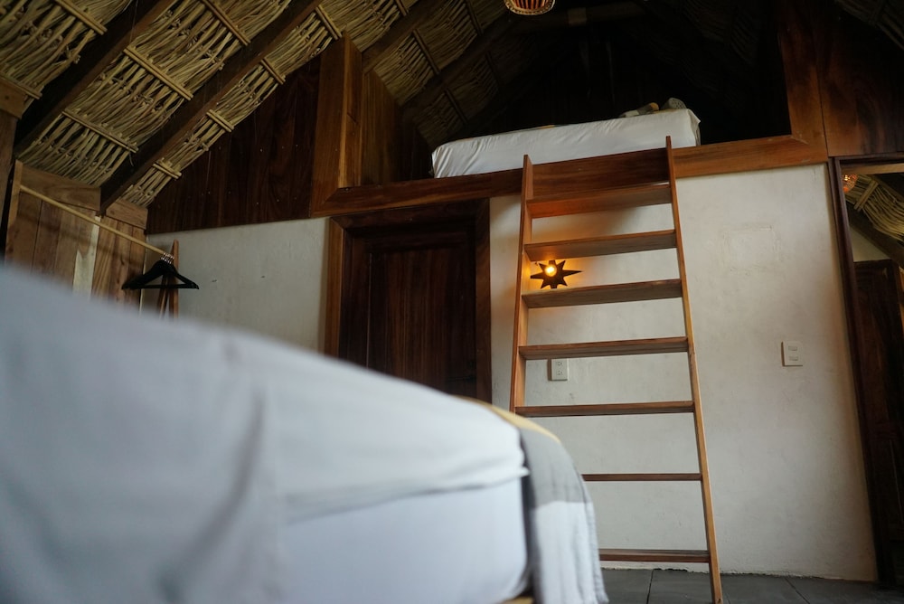 Deluxe Bungalow - Photo 11