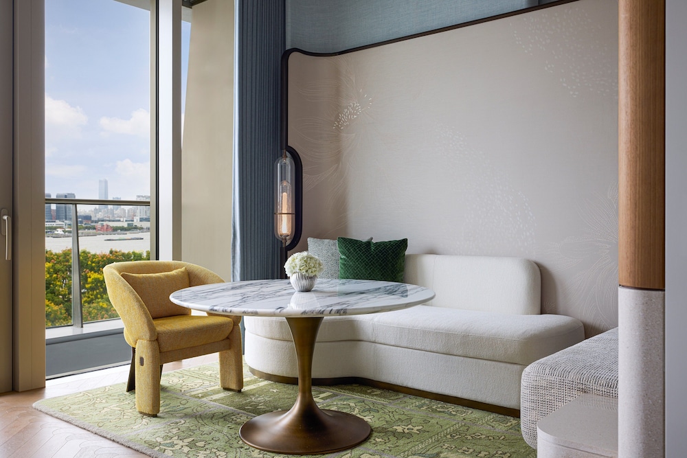 Deluxe Room, 2 Queen Beds, River View