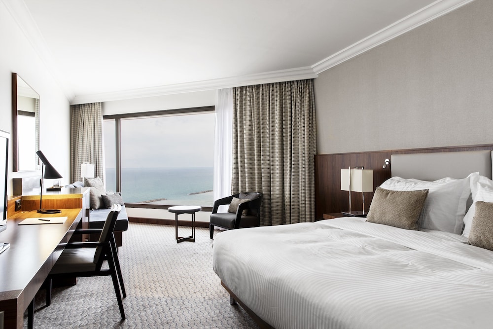 Club Room, 1 King Bed, Club Lounge Access, Sea View