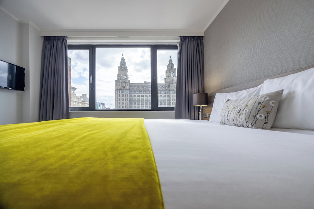 Suite, 1 Bedroom (Liver Building View) - Photo 1