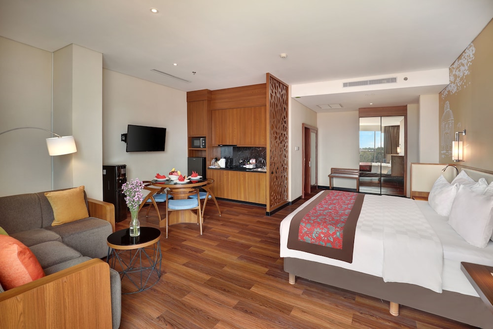 Business Suite photo 3