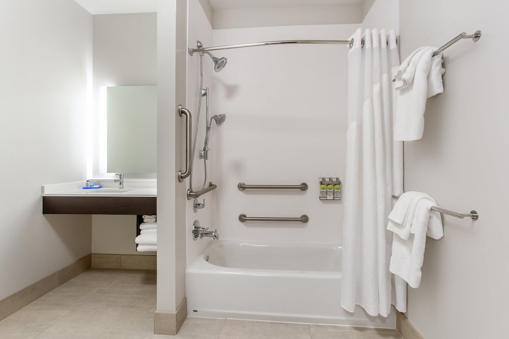 Suite, 1 King Bed with Sofa bed, Accessible (Mobility) - Photo 6
