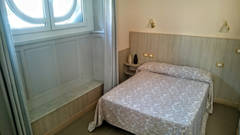 Double Room Single Use photo 3