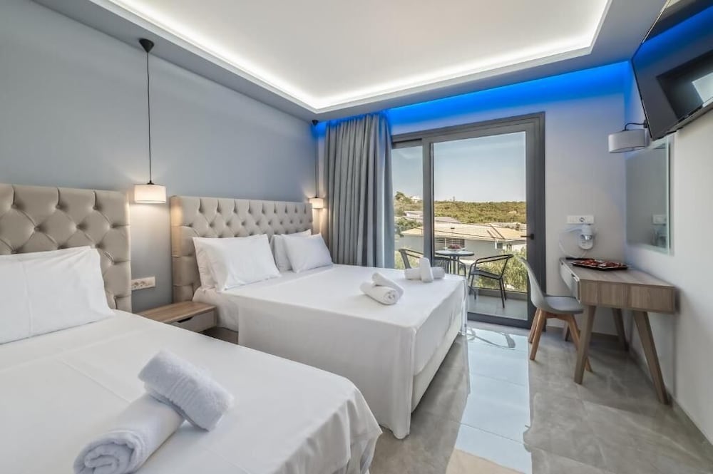 Triple Room, Courtyard View