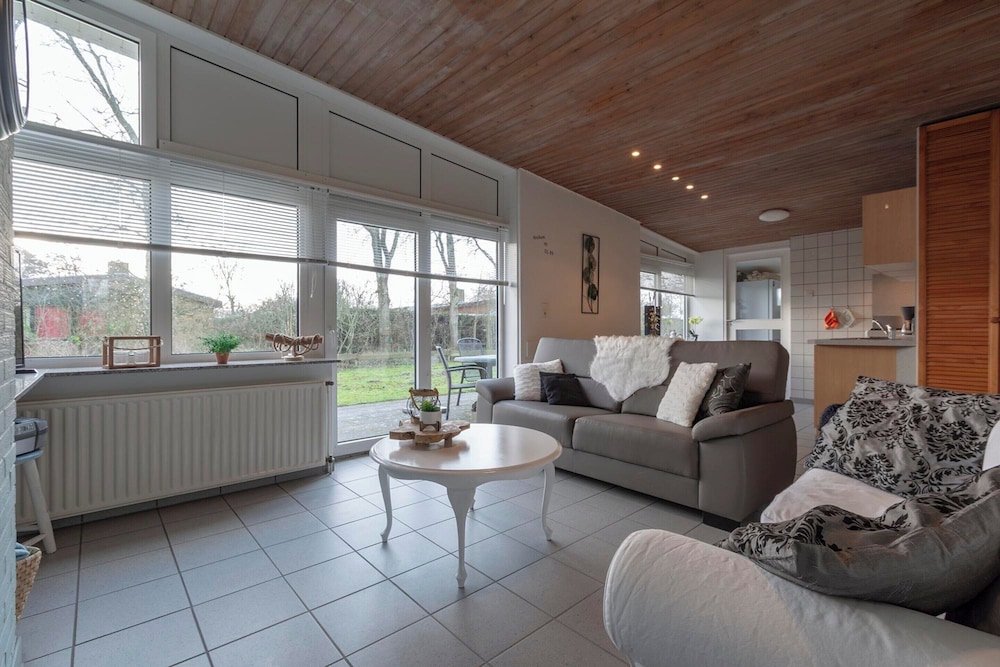 Bungalow photo 1