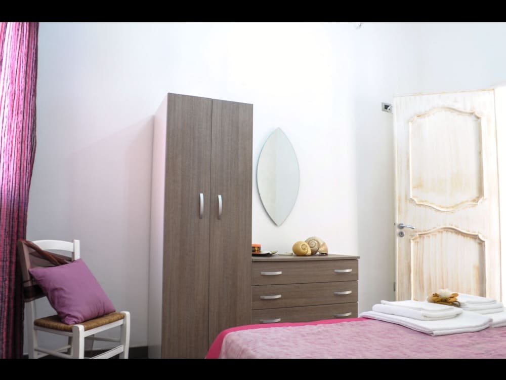 Superior Room, 1 Queen Bed, Non Smoking photo 2