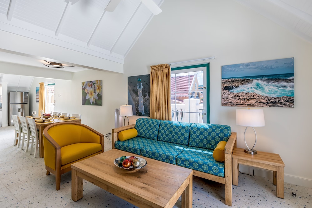 Penthouse Suite - Photo 1
