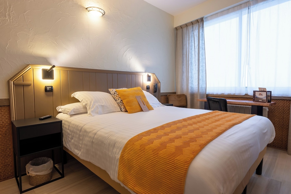 Comfort Double Room (Côté Mer/Sea facing) photo 3