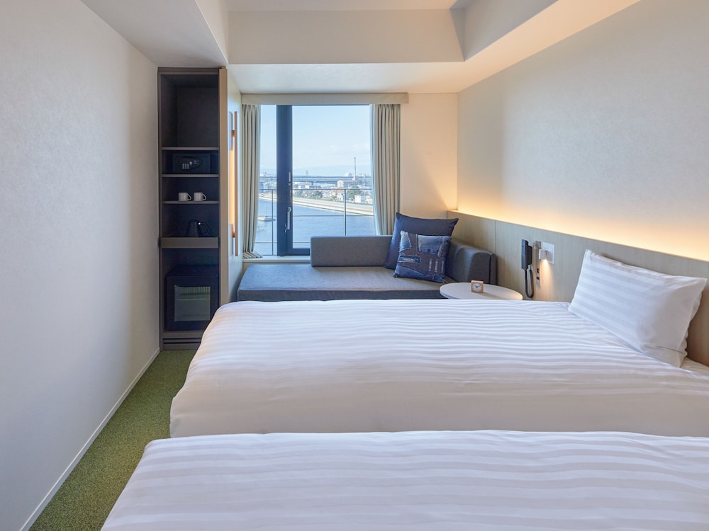 Triple Harbour View Family Room (with Sofa Bed), Non Smoking