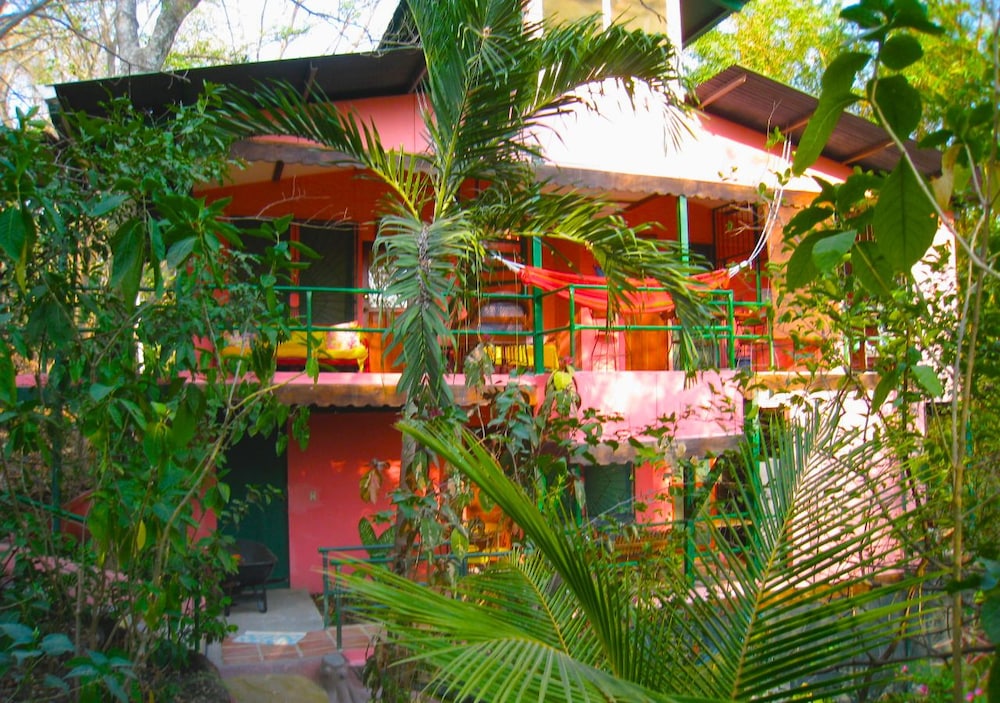 Classic Double Room, 1 Bedroom, Kitchenette, Garden View photo 2