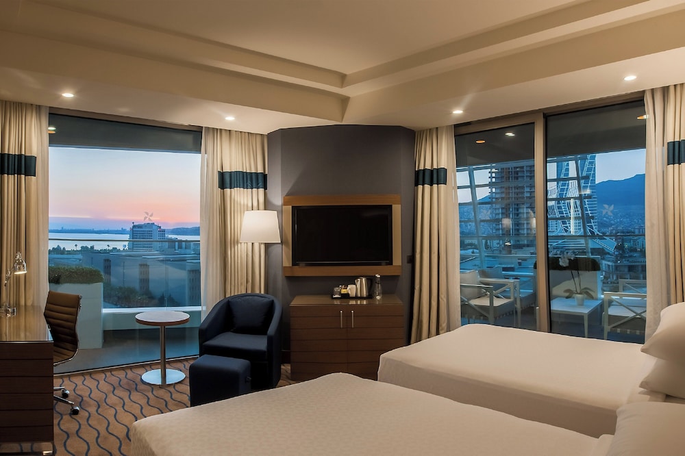 Room, 1 Twin Bed, Balcony, Corner