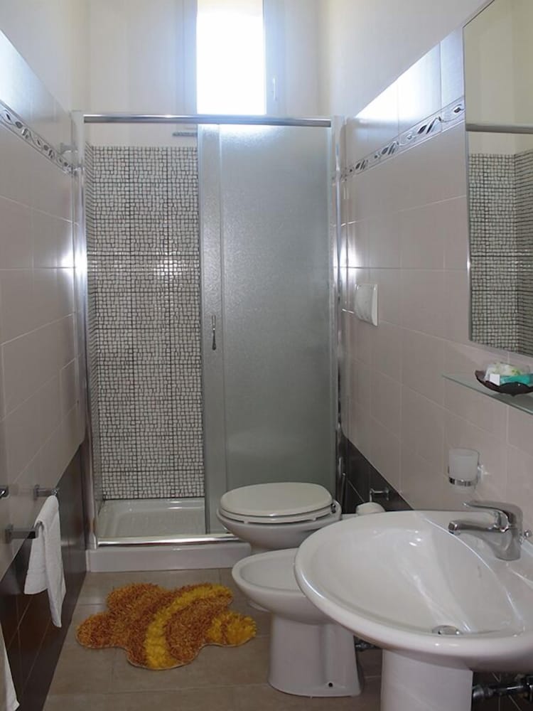 Basic Double Room - Photo 5
