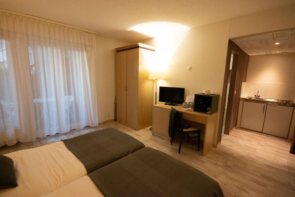 Double Room (Double room with balcony) photo 3