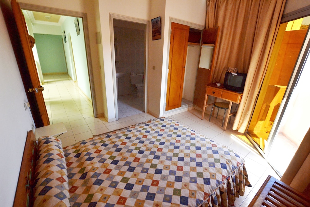 Triple Room, 1 Twin Bed photo 3