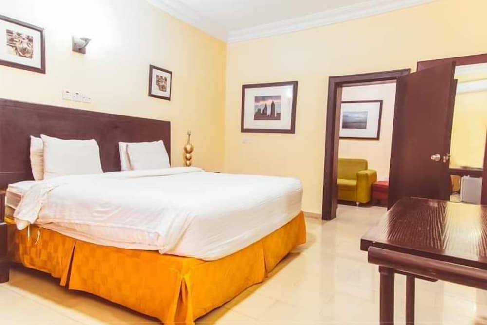 Executive Suite photo 2