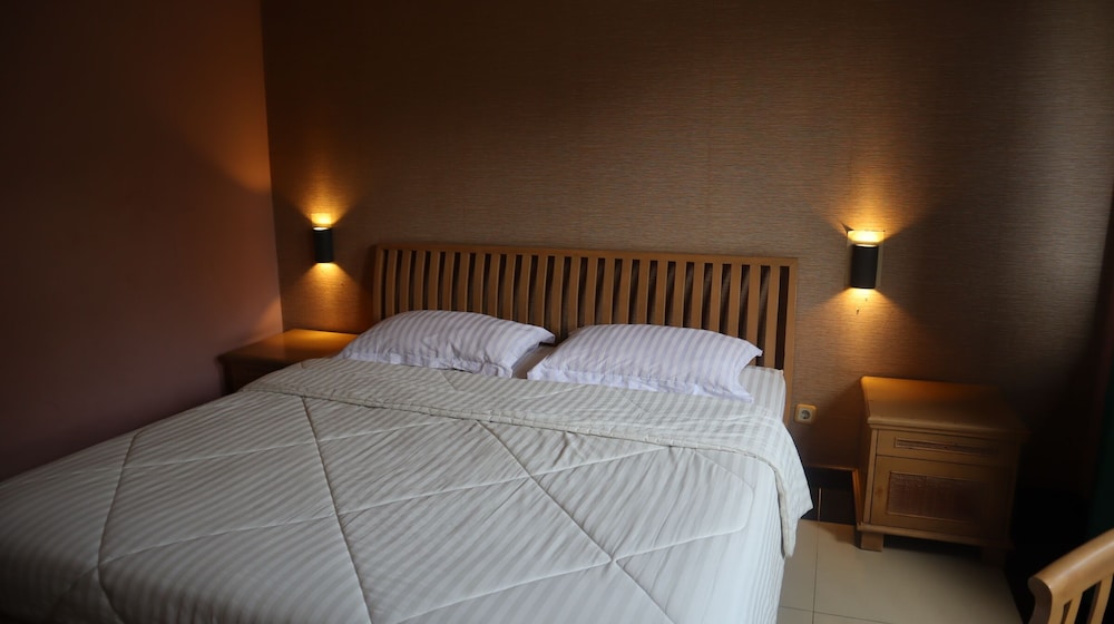 Standard Double Room, City View