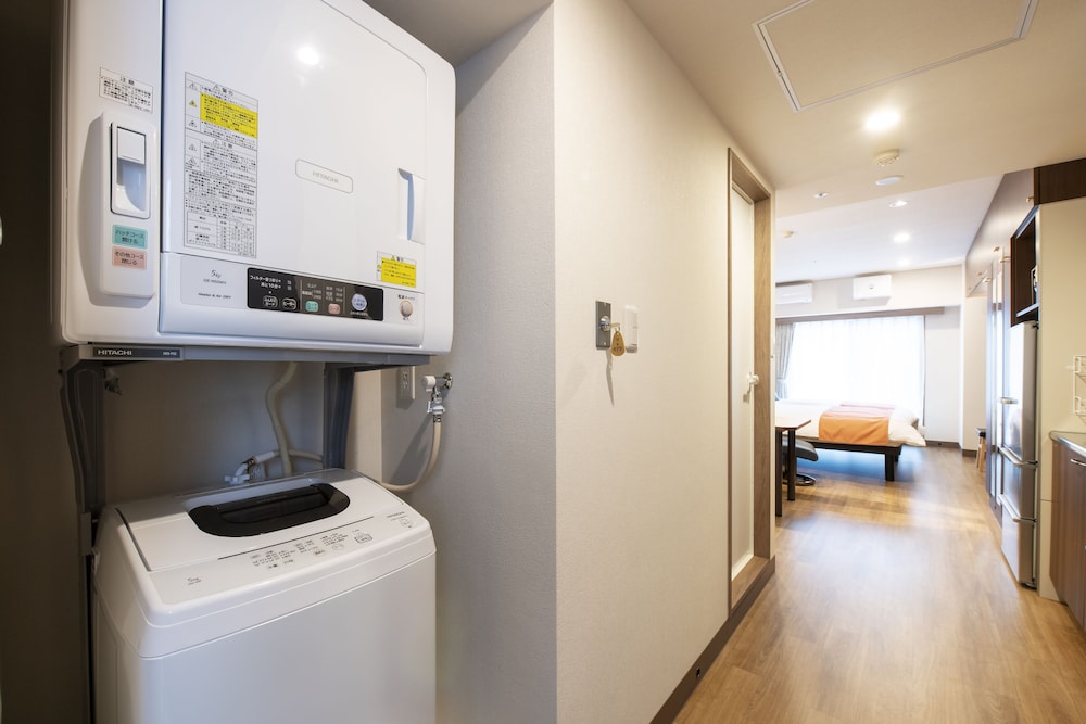 Double Room (No public bath access) Non-Smoking - Photo 7