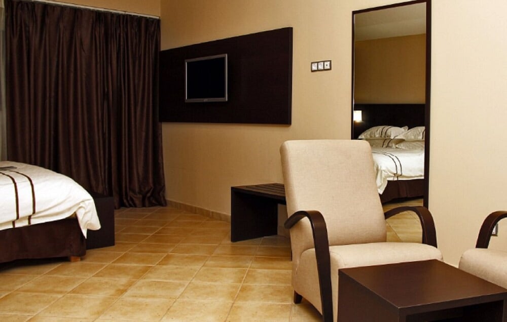 Junior Suite, Non Smoking photo 3