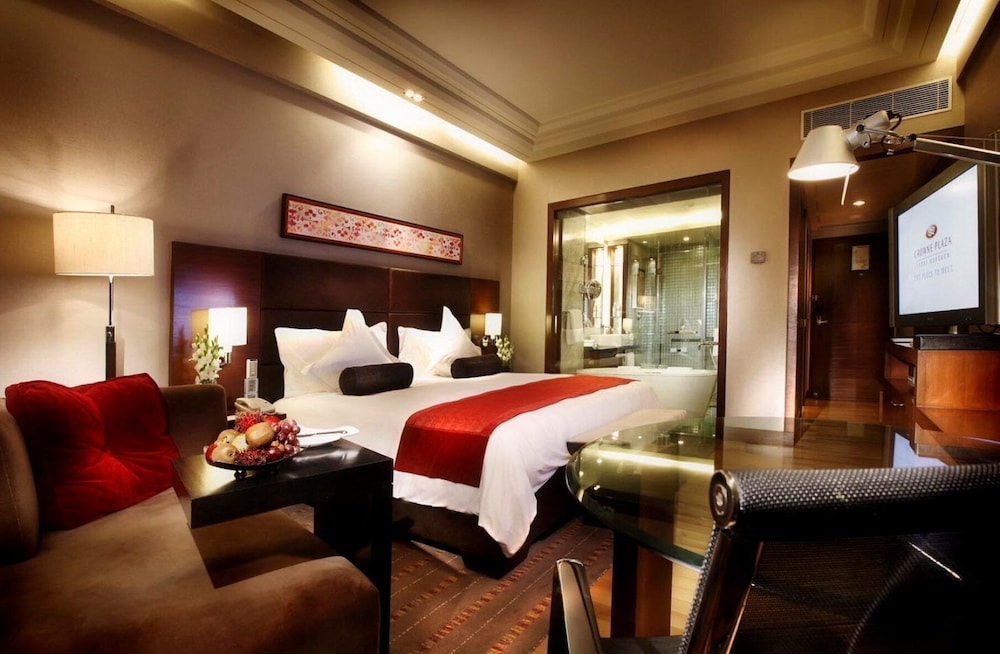 Standard Room, 1 King Bed, City View - Photo 10