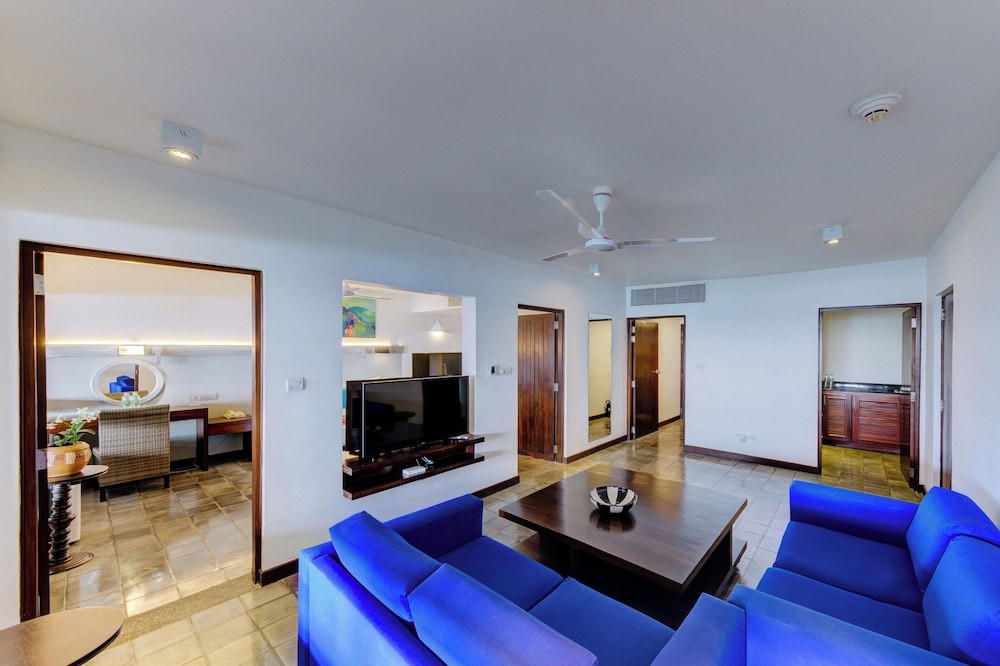 Middle Suite with Balcony - Discounts (10% on Food and Beverage, 15% on SPA) photo 3