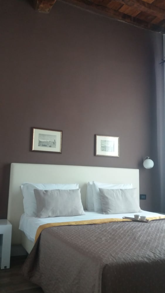 Superior Room (Queen) photo 2