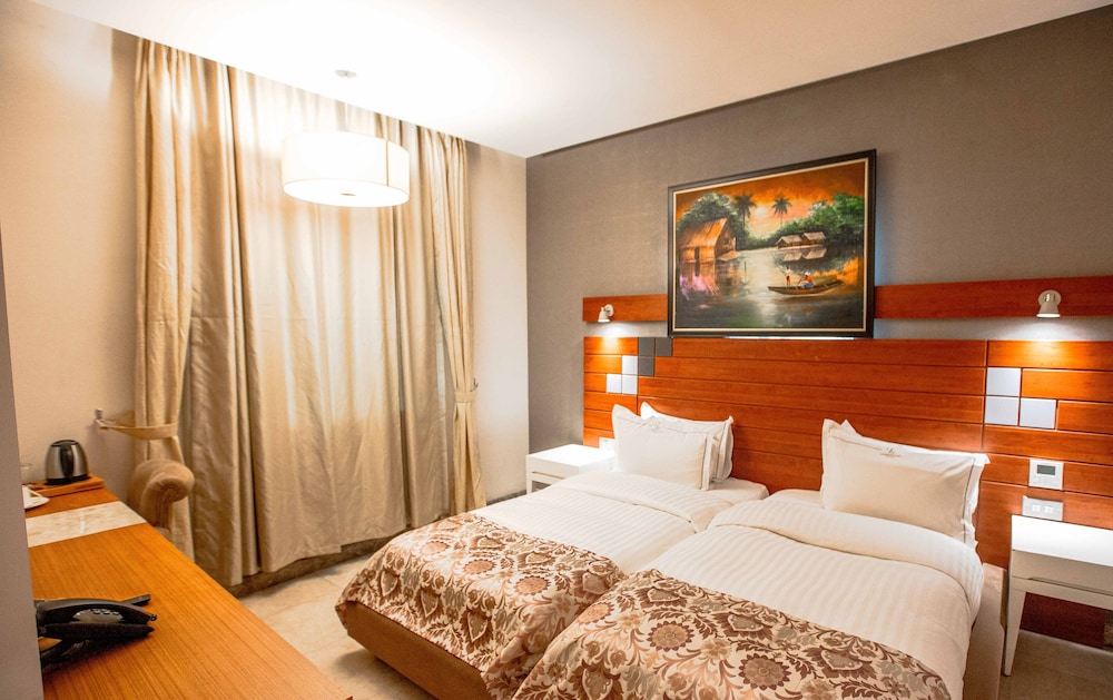 Luxury Twin Room - Photo 1