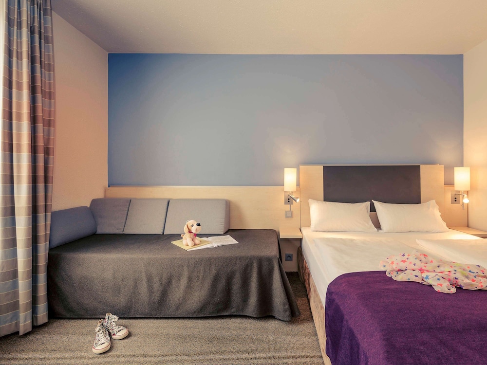 Standard Room, 1 Queen Bed with Sofa bed photo 3