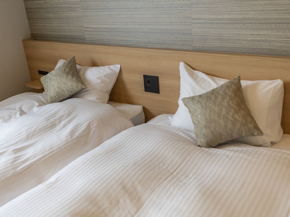 Standard Twin Room, Non Smoking - Photo 5