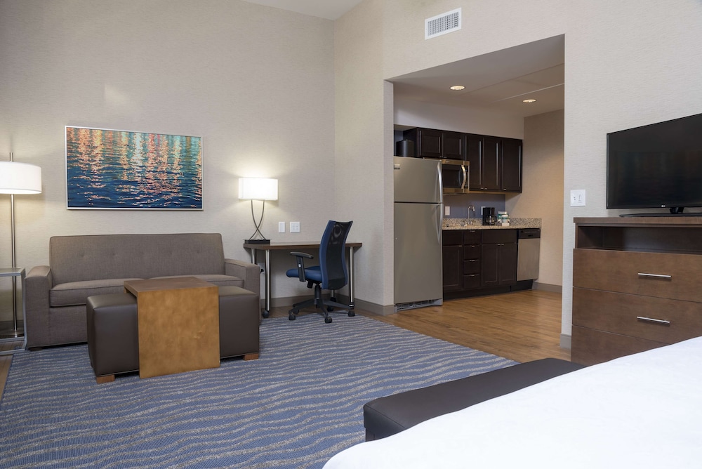 Studio, 1 King Bed, Accessible (Hearing)