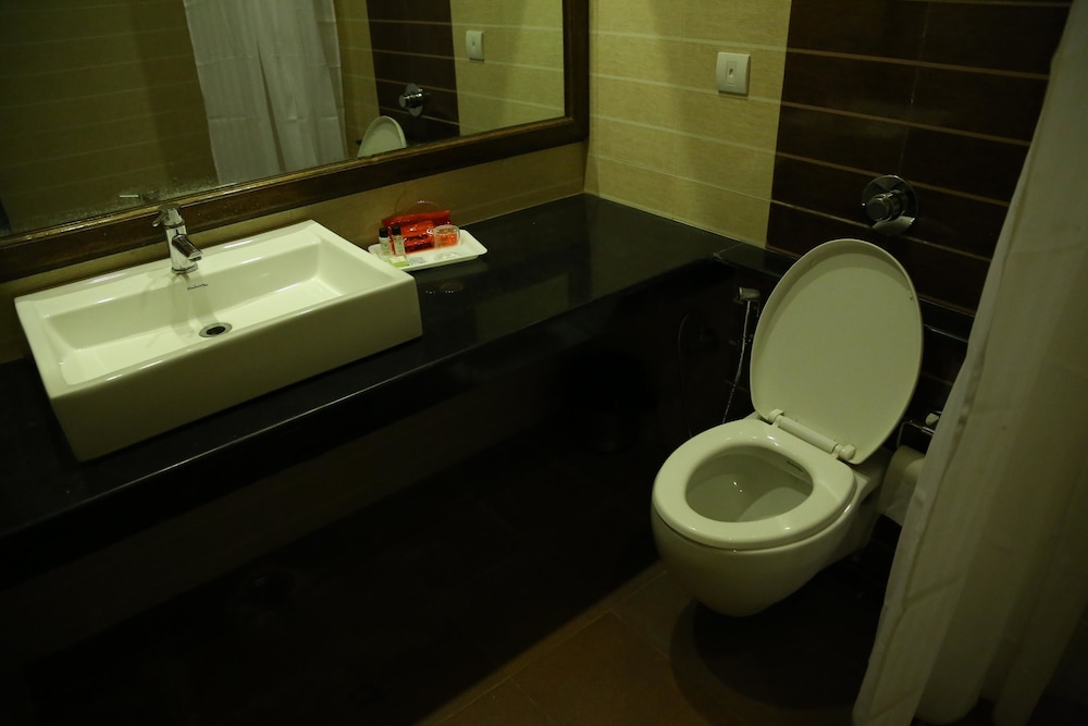Standard Double Or Twin Room, 1 Double Bed, Private Bathroom photo 2