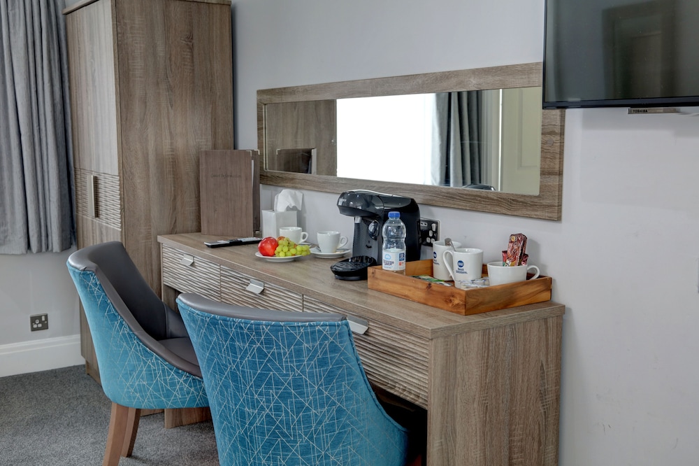 Executive Suite, 1 King Bed, Non Smoking - Photo 5