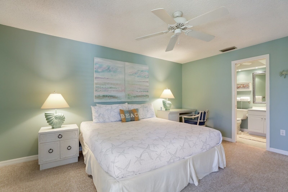 Condo, 2 Bedrooms photo 1