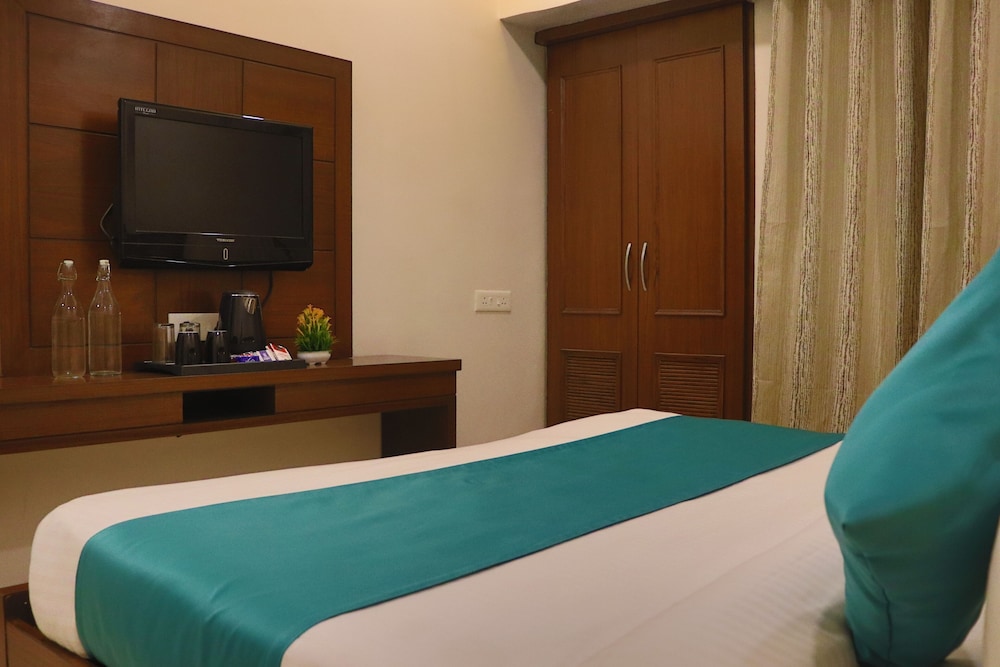 Executive Queen Room - Photo 6