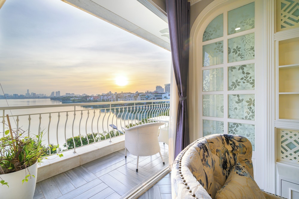 Deluxe Apartment, 2 Bedrooms, Lake View