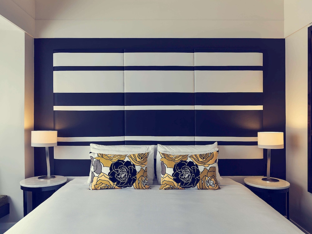 Available room