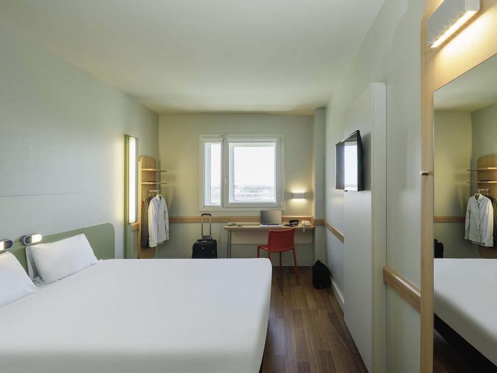 Room, Multiple Beds - Photo 1
