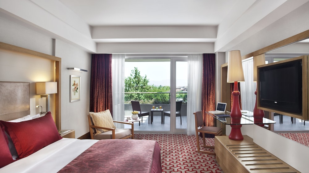 Superior Twin Room, City View