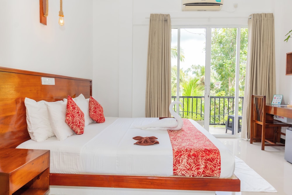 Deluxe Room, Balcony photo 1