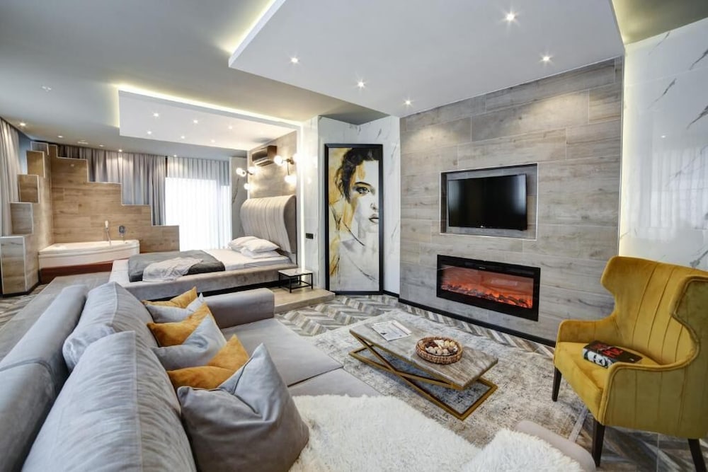 Executive Suite, 1 King Bed photo 2