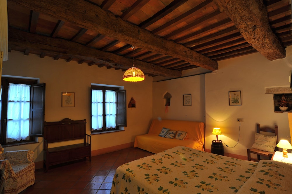 Classic Triple Room, 1 Bedroom, Accessible, Ground Floor photo 3