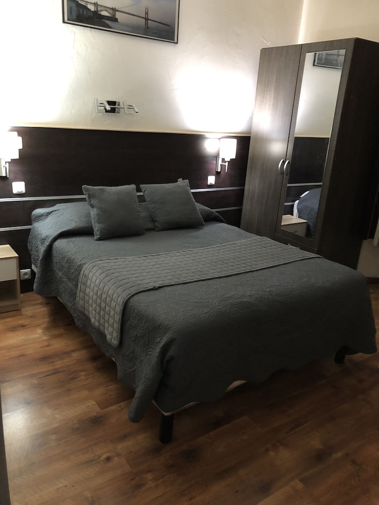 Standard Double Room (Numéro 12)