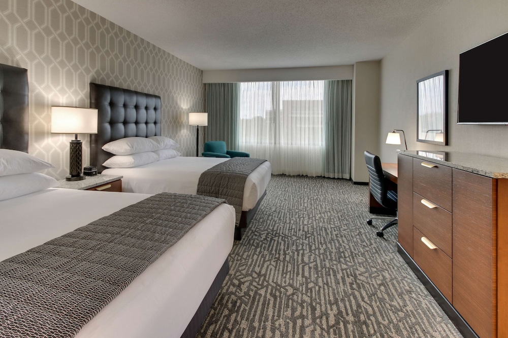 Suite, Multiple Beds, Refrigerator & Microwave (2 Rooms, Upper Floor) photo 1